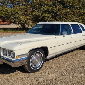 CarBeat Chasing Cars car auction bil auktion auktion Cadillac Fleetwood 1/4 shot