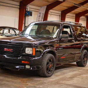 CarBeat Chasing Cars GMC Typhoon for sale on auction profil