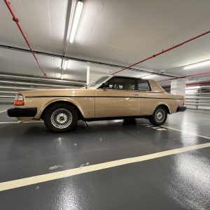 CarBeat Chasing Cars special car auction Volvo 262C Bertone side