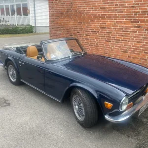 Triumph TR6 sold at auction special car auction CarBeat chasing Cars front page